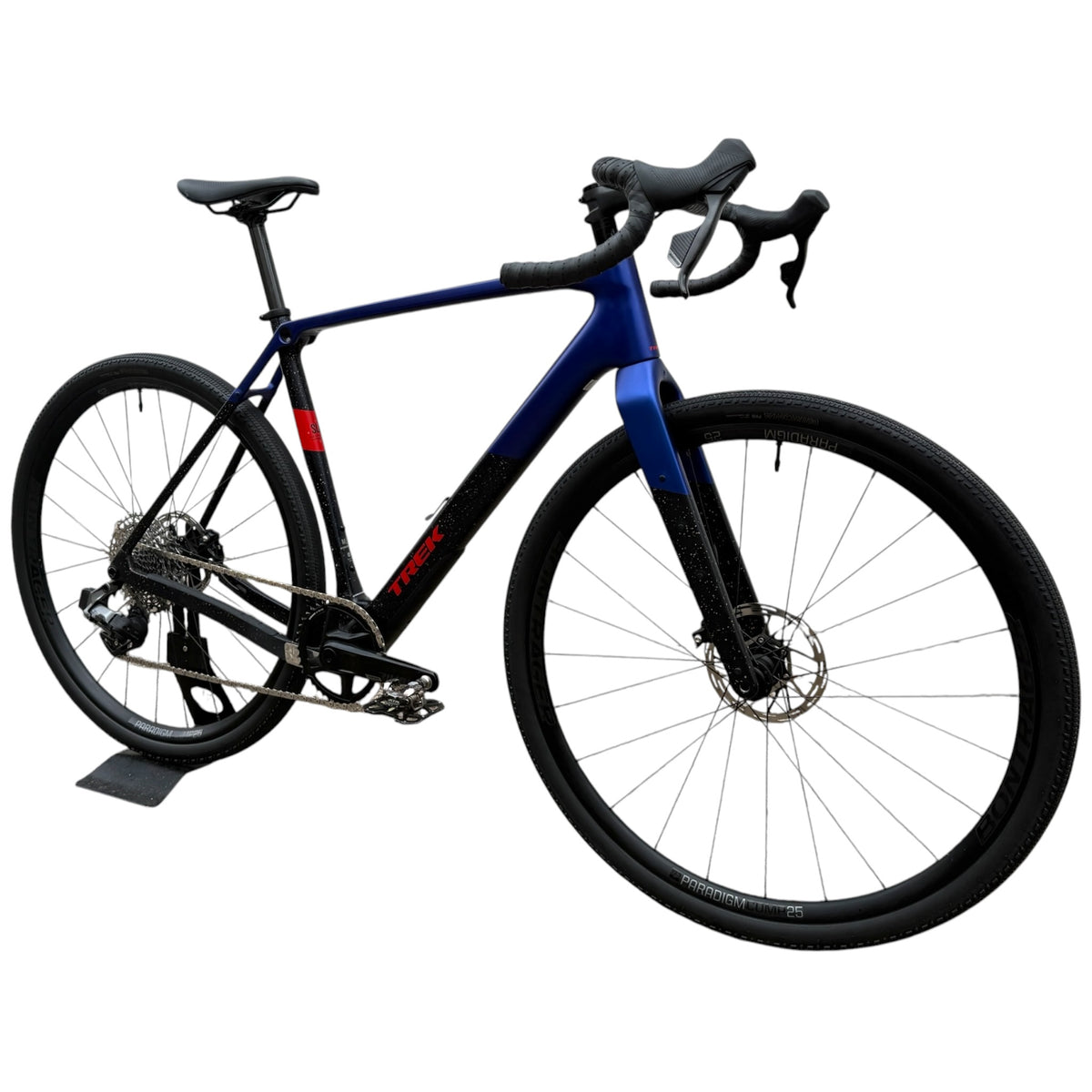 TREK CHECKPOINT SL 6 AXS MATTE BLUE/MARIANAS BLUE M/L Refurbished Carbon Gravelbike